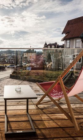 Hotel with balcony in Velden